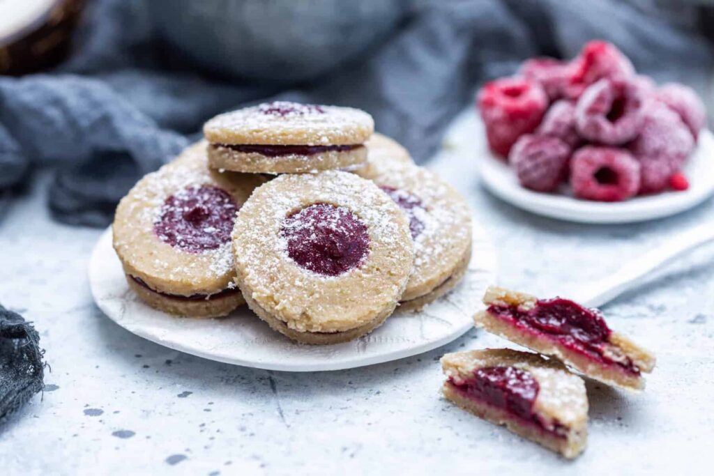 biscotti ripieni marmellata