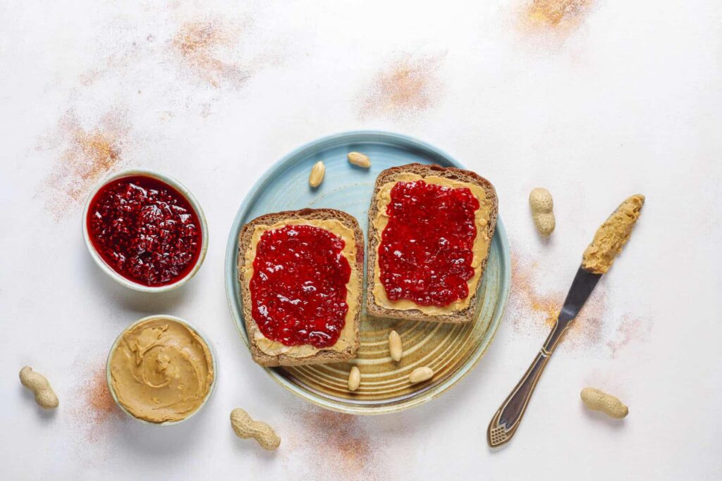 Bruschette dolci con marmellata